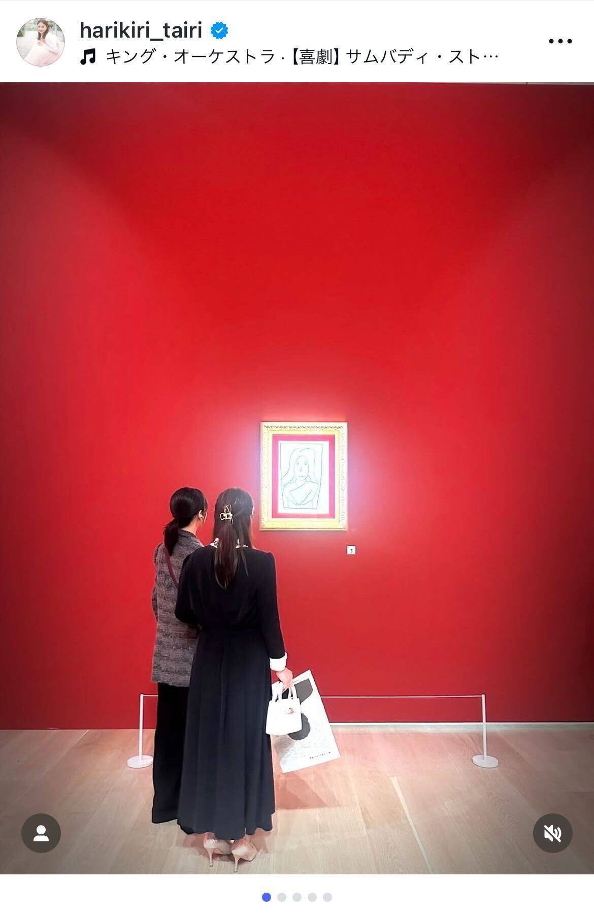 平愛梨、妹と浜田雅功展を訪問「クセ強めで脳裏から離れない」