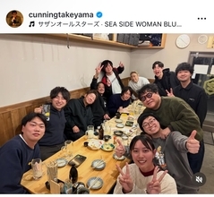 カンニング竹山、番組スタッフと「昼酒は人生の味」 10時間飲み会の様子を公開