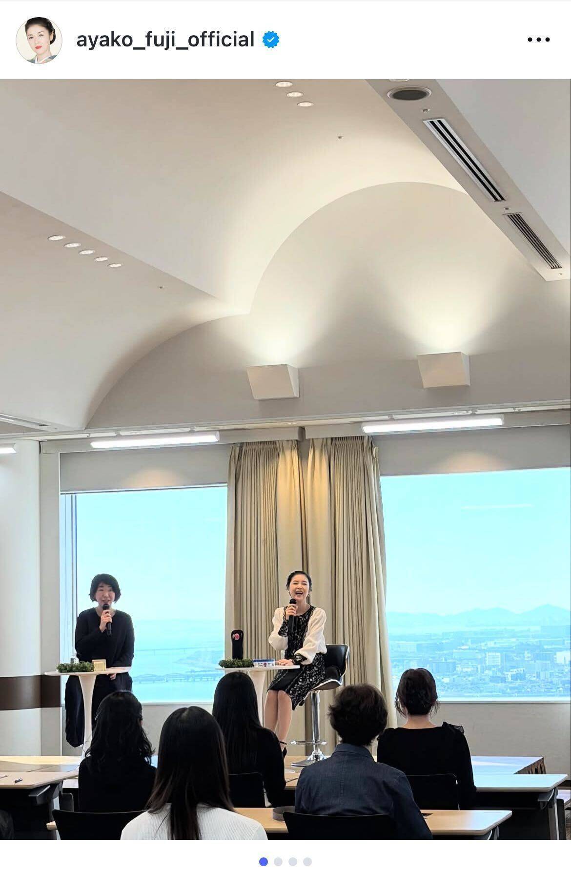 藤あや子が大阪でライフスタイル講演会を初開催　愛猫をモチーフにしたプレゼントに感動