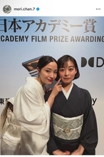 森七菜、日本アカデミー賞で広瀬すずとの2ショットを公開「ずっとみつめてたひと」