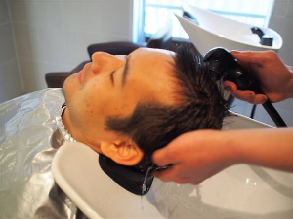 スカスカの頭皮や気になる地肌を自宅でもカンタンにケアできるおすすめの方法