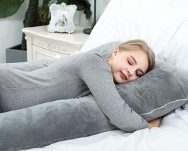 【腰痛・肩こり対策】抱き枕のおすすめ17選 人気の抱き枕で安眠サポート【2021年】