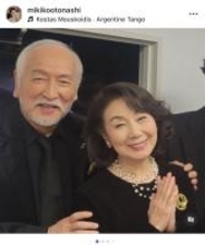 音無美紀子・村井國夫夫妻、「恋文II」ライブで愛の物語を披露