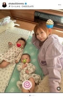 中川翔子、双子の息子たちとの散歩デビューを報告「優しい世界がキラキラしている！」