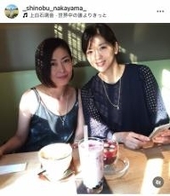 中山忍、姉・中山美穂のデビュー記念日に2人に大切な思い出を共有　小泉今日子とのツーショットも投稿
