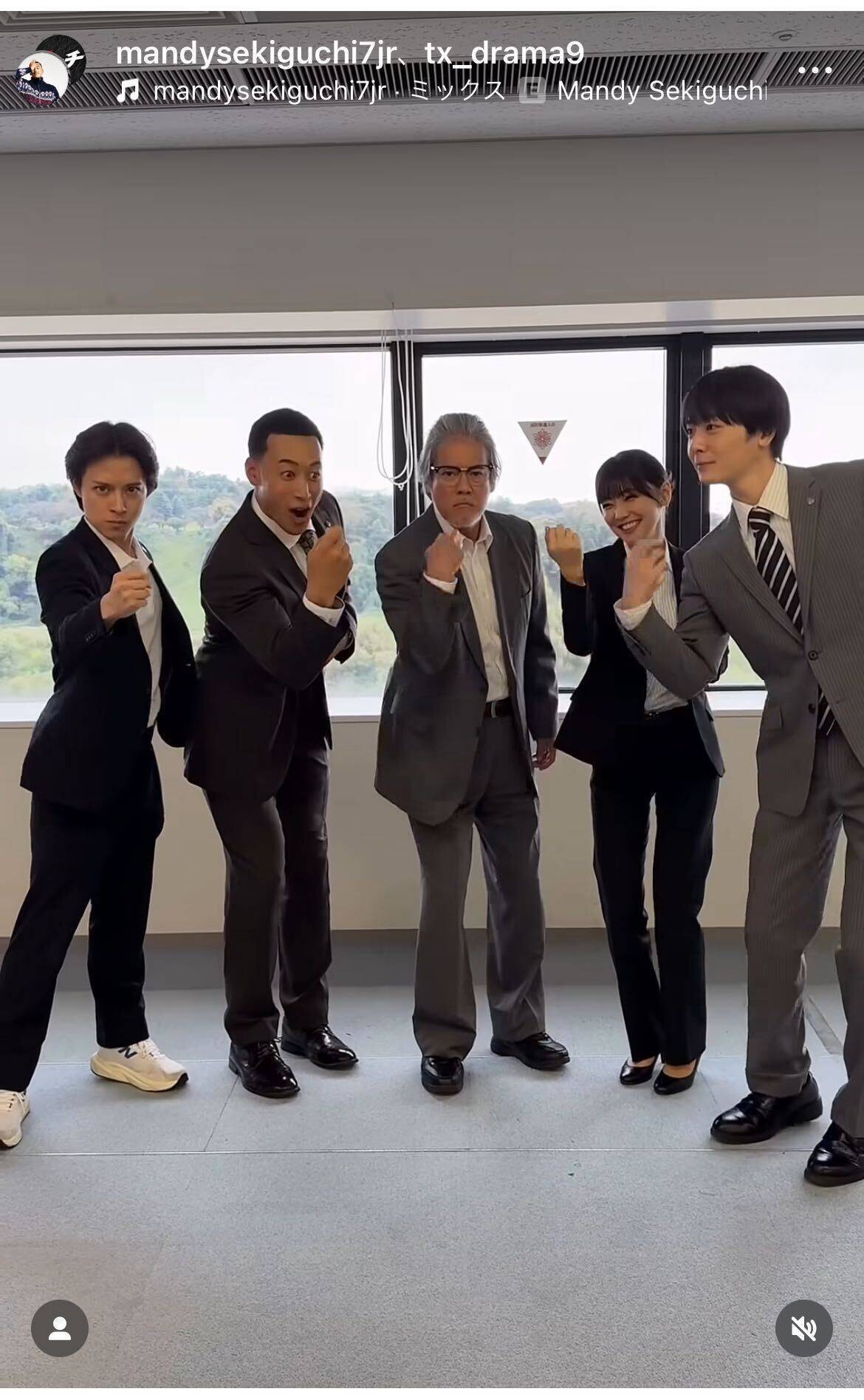 関口メンディー、唐沢寿明がノリノリにダンスする撮影現場を公開「チームワーク最高」