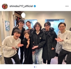 大竹しのぶ、舞台「ピアフ」を斉藤和義・岡村靖幸ら豪華メンバーが観劇