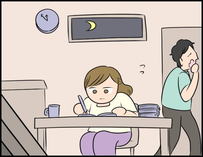 【漫画】資格取得、頑張ってみよう！ 家でも夜遅くまで勉強に打ち込む【価値観離婚 Vol.33】