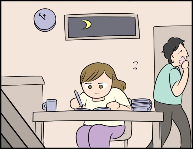 【漫画】資格取得、頑張ってみよう！ 家でも夜遅くまで勉強に打ち込む【価値観離婚 Vol.33】