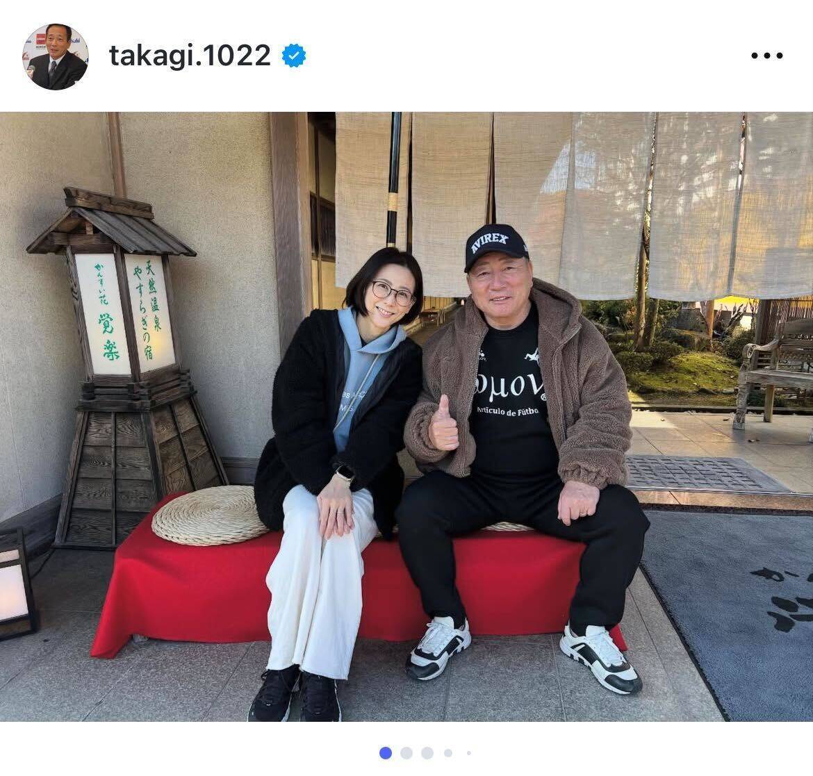 高木豊、乃木将軍との同郷の縁に感動　19歳年下のモデル妻と乃木神社を参拝