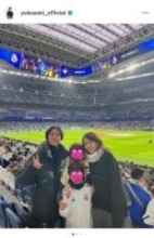 青木裕子、夫・矢部浩之と子ども2人とのマドリード家族旅行を公開　レアル戦観戦やスタジアムツアーを満喫