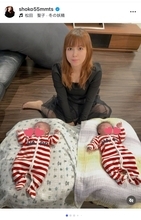しょこたん、双子の息子の寝相とポーズに「ただものじゃない感じ」