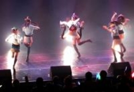 ももいろクローバーが天下統一に向けて大阪進出！　ライブレポート