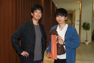 増田貴久『ボイス2』撮影現場で誕生日サプライズ「予感はありました（笑）」 “兄貴”からの贈り物に笑顔