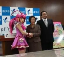 お母さんもプリキュアに変身 本格的コスメ スマイルパクト シャイニーフェイスパウダー 開発の秘密 エキサイトニュース