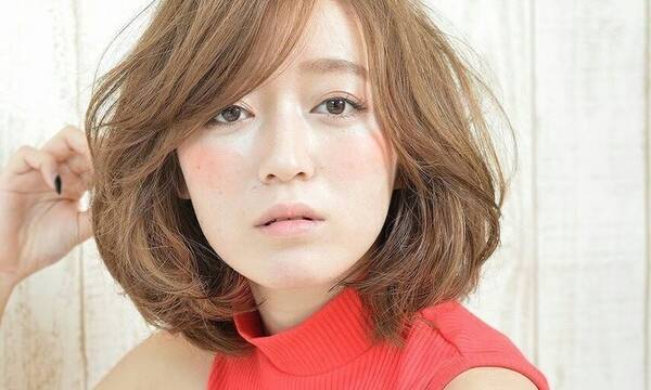 野暮ったい重ためヘアもアレンジ次第で大人っぽく この春おすすめ重ためヘアスタイル 17年4月7日 エキサイトニュース