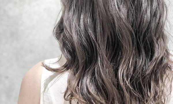 ロングだから可愛い アッシュカラーで秋もトレンド女子に 18年9月8日 エキサイトニュース