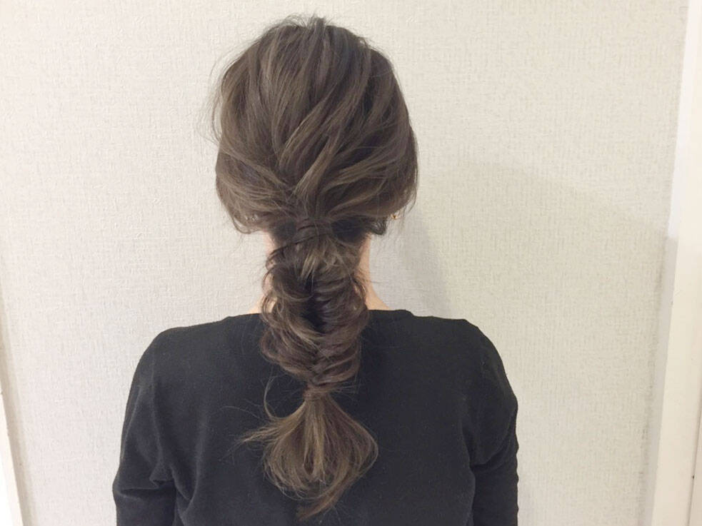 ヘアアレンジ上級者向け フィッシュボーン ポニーテールをマスターせよ 17年2月28日 エキサイトニュース