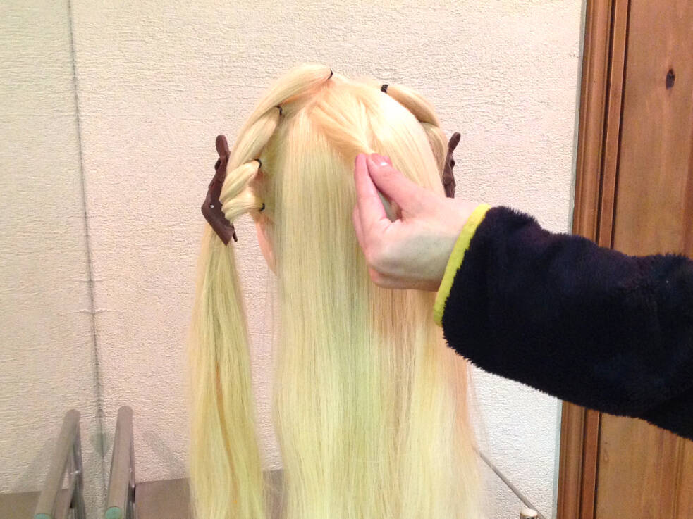 結ぶだけでできる簡単ダンサー風ヘアアレンジの作り方 ダンスイベントや体育祭に 17年3月16日 エキサイトニュース