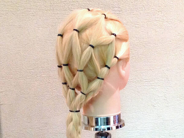 結ぶだけでできる簡単ダンサー風ヘアアレンジの作り方 ダンスイベントや体育祭に 17年3月16日 エキサイトニュース