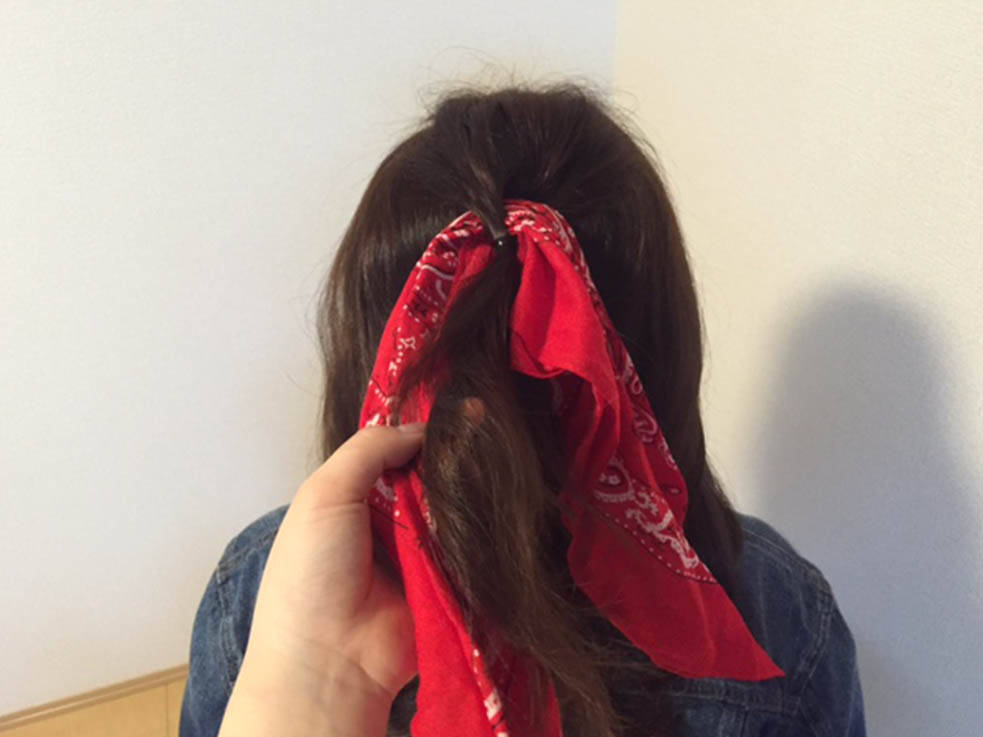 プチプラでできる 簡単かわいいバンダナ編み込みアレンジがカジュアルでかわいい 17年8月21日 エキサイトニュース