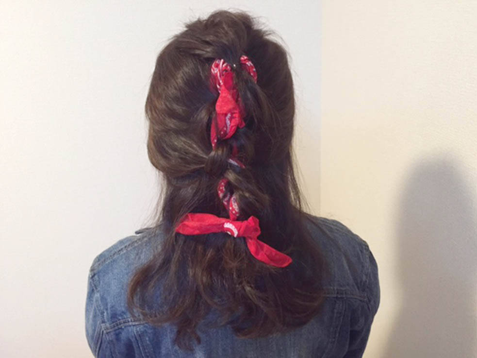 プチプラでできる 簡単かわいいバンダナ編み込みアレンジがカジュアルでかわいい 17年8月21日 エキサイトニュース