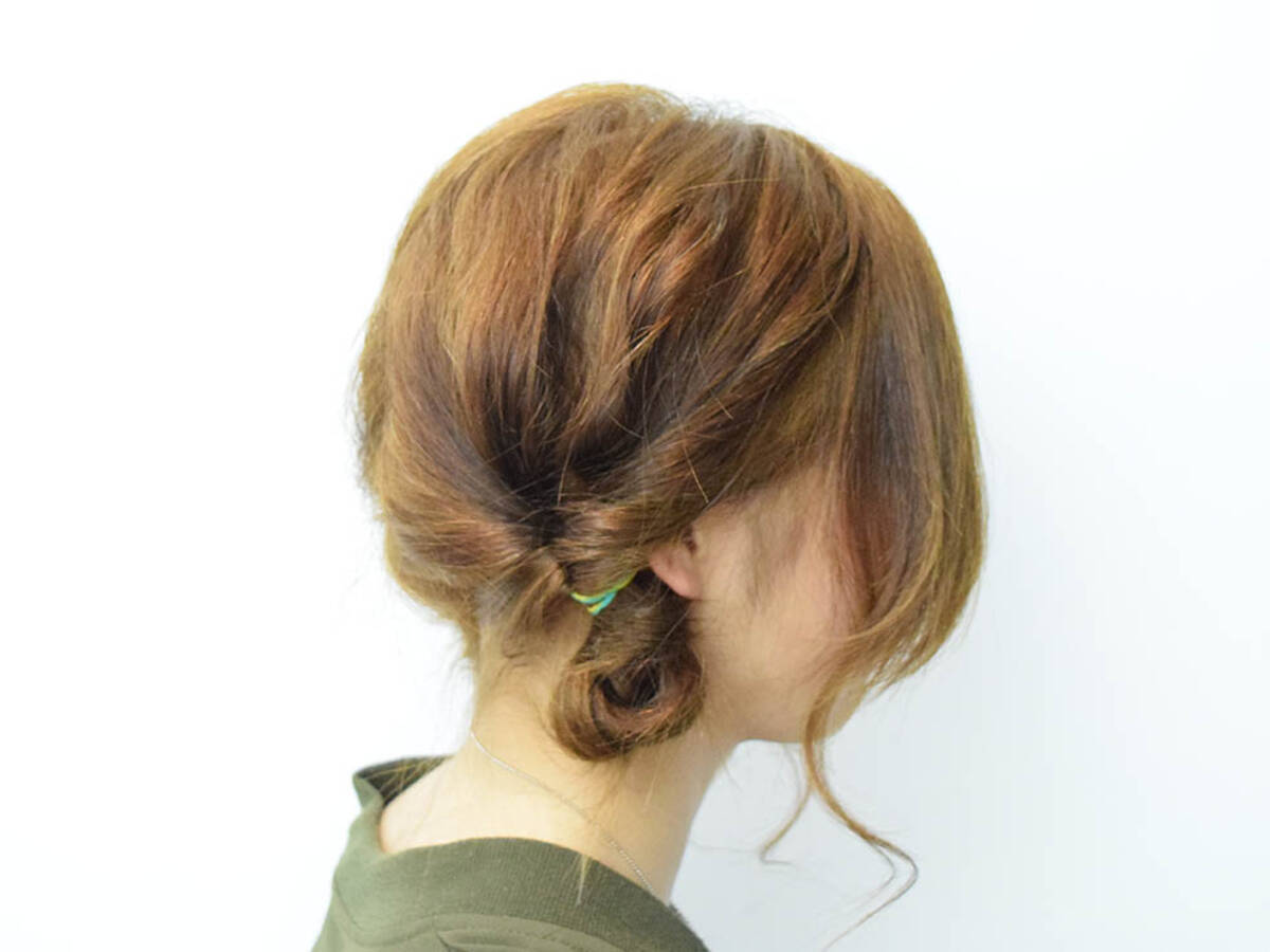 イベントにぴったり カジュアルキュートに決まるツインの低めお団子ヘアアレンジ 17年10月13日 エキサイトニュース