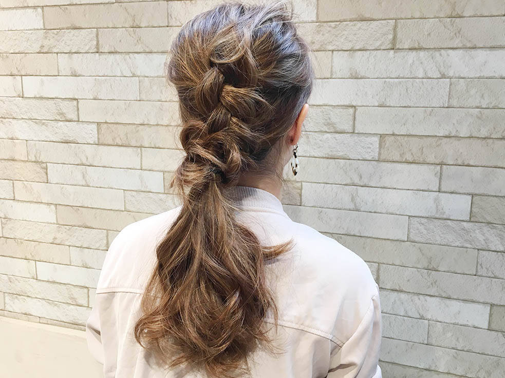3分で こなれる 時短アレンジ 誰でも簡単三つ編みポニーテールヘアアレンジ 17年12月3日 エキサイトニュース