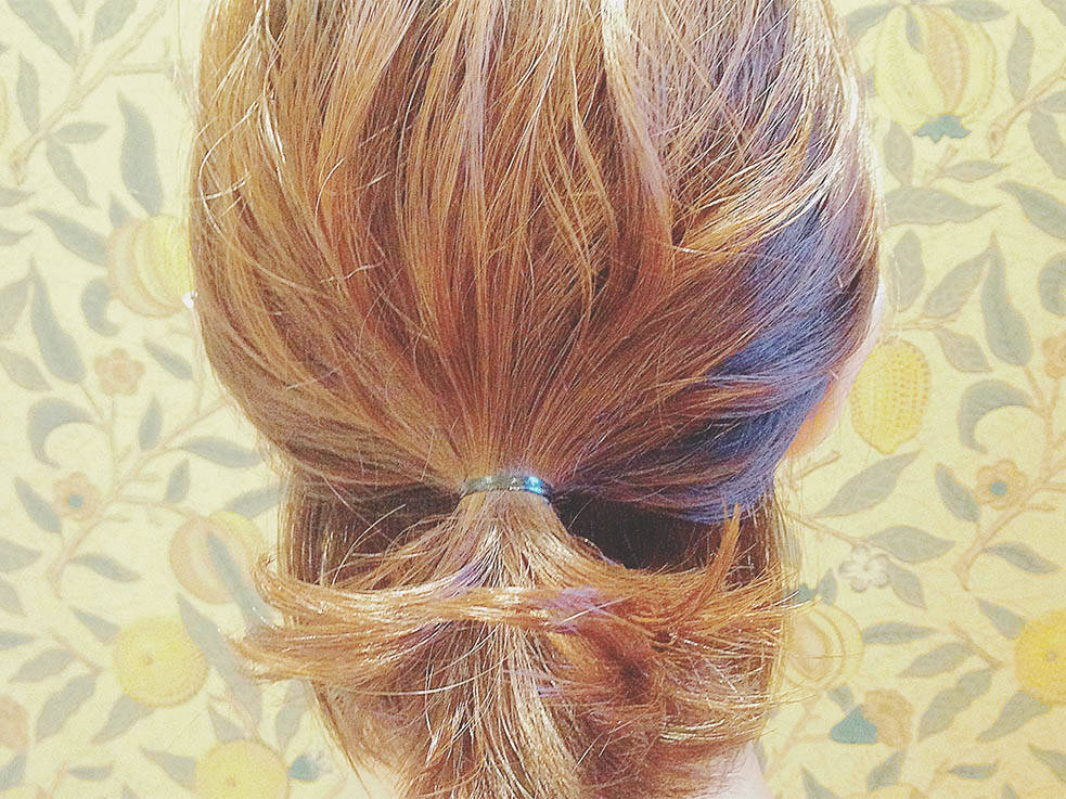 ショートヘアにもオススメ ニットターバンを使った簡単ヘアアレンジを楽しもう 17年12月30日 エキサイトニュース