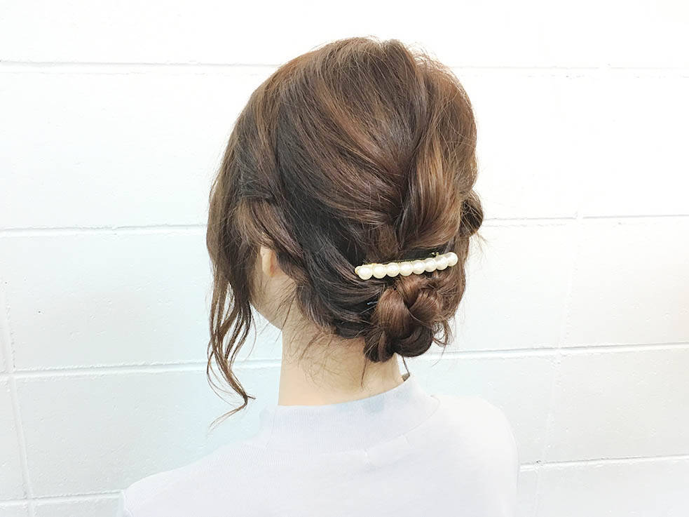 5分で完成 編み込み ロープ編みでできる簡単アップスタイルで忙しい朝もヘアアレンジ 18年1月1日 エキサイトニュース