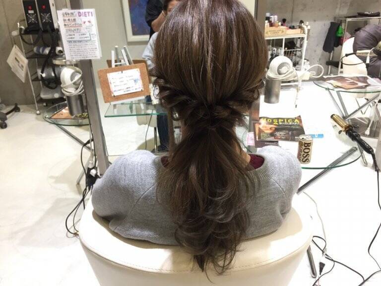 簡単こなれヘアアレンジ ロープ編み ポニーテールで他人と差を付ける 17年4月24日 エキサイトニュース