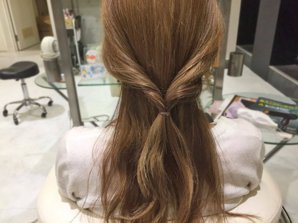 フィッシュボーンだけで作る 編みおろし ヘアアレンジが女性らしくて素敵 17年6月23日 エキサイトニュース