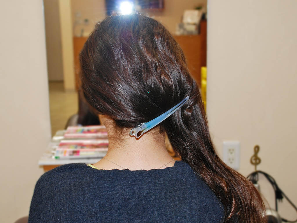 ときにはしっとりと落ち着きのある女性に 柔らかい丸みが上品なまとめ髪ヘアアレンジの作り方 17年7月10日 エキサイトニュース