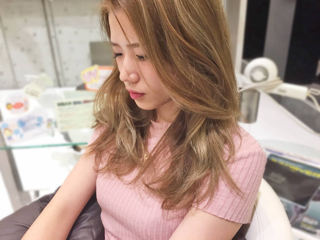 目指すは色っぽキュートなオトナ女子 三つ編みサイド寄せヘアアレンジはいかが 17年9月7日 エキサイトニュース