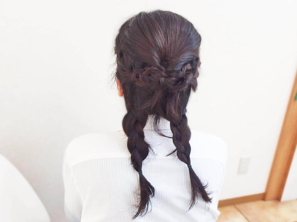 すっきりシルエットが涼しげ上品 くるりんぱ 編み込みで作るアップスタイルヘアアレンジ 17年8月18日 エキサイトニュース
