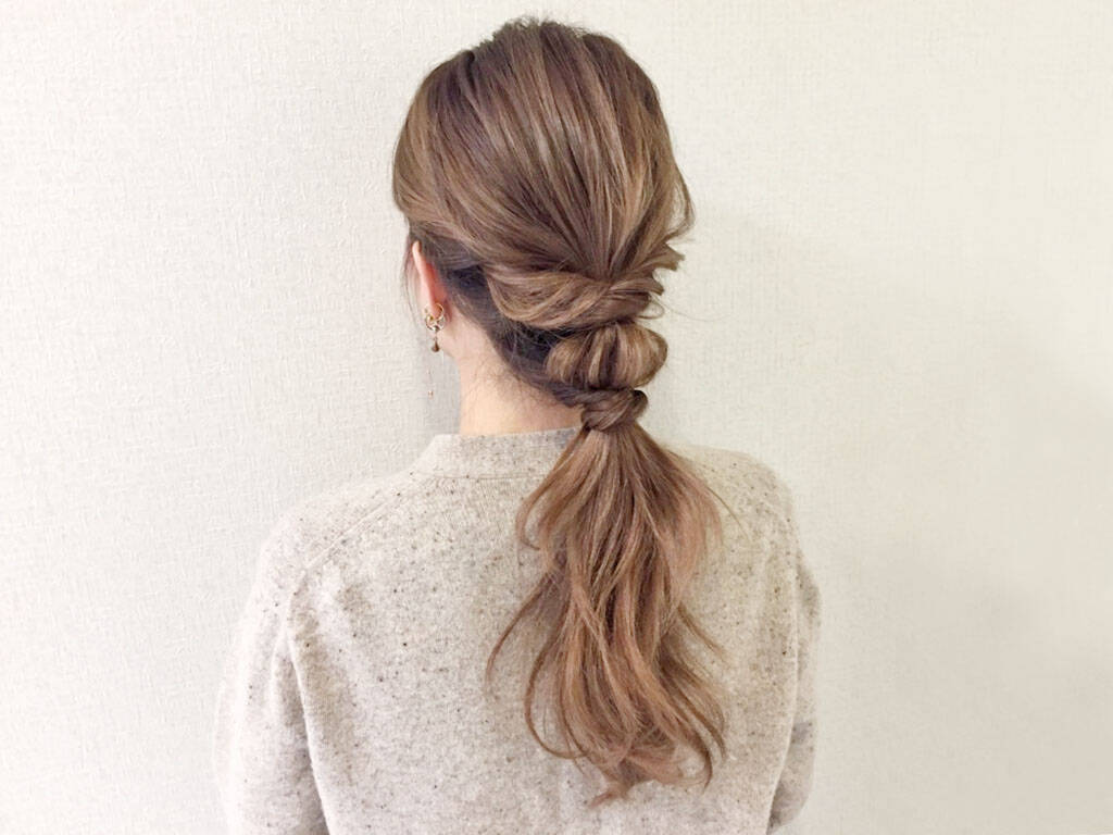 ヘアアクセがなくても可愛い おしゃれさ1 増しの大人ローポニヘアアレンジ 18年1月6日 エキサイトニュース