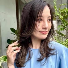 カットせずに印象チェンジ。セミロング＆ロングヘアのための【旬髪アップデート】のコツ