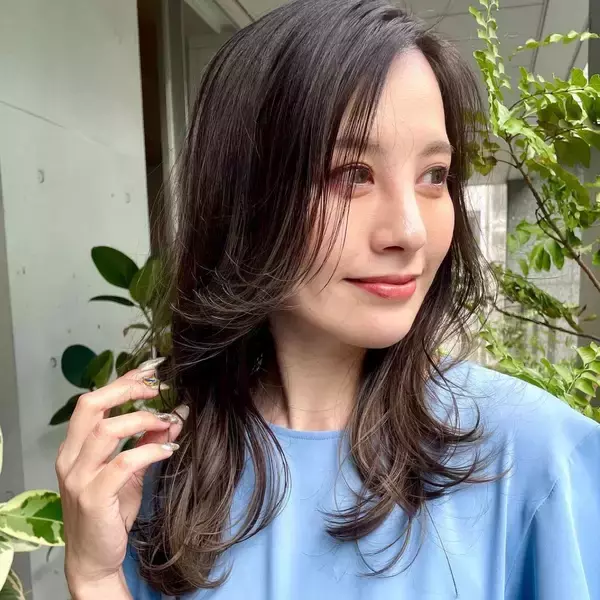 カットせずに印象チェンジ。セミロング＆ロングヘアのための【旬髪アップデート】のコツ