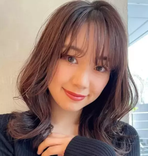 「カットせずに印象チェンジ。セミロング＆ロングヘアのための【旬髪アップデート】のコツ」の画像