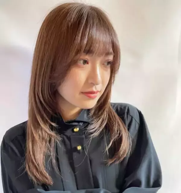 「カットせずに印象チェンジ。セミロング＆ロングヘアのための【旬髪アップデート】のコツ」の画像