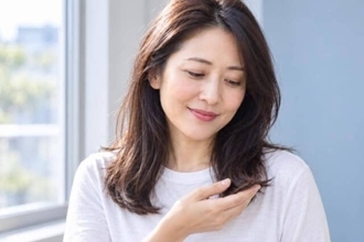 ニットの日、髪がふわっと広がる？ とかし直す前に見直したい静電気ケア