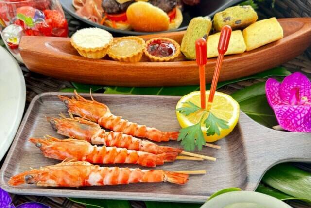 とてもフォトジェニック。【ANAインターコンチネンタル石垣リゾート・ベイウイング】プールに浮かべる贅沢アフタヌーンティー