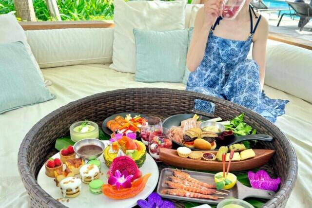 とてもフォトジェニック。【ANAインターコンチネンタル石垣リゾート・ベイウイング】プールに浮かべる贅沢アフタヌーンティー