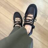 「秋コーデは足元から！【ユニクロシー＆GU】の新作スニーカーで旬スタイルに更新」の画像2