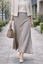 【スカート編】“おば見え”を回避するならこれ。2026春トレンド「大人の“買い足し”正解アイテム」