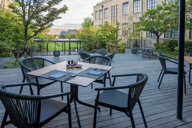 築92年の元小学校でいただくカラフルな手まり寿司。【ザ･ホテル青龍 京都清水】の京料理はビジターも利用可