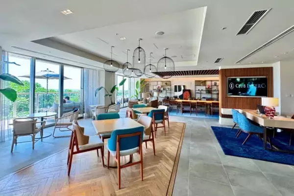 「客室でラウンジ気分。期間限定【ANAインターコンチネンタル石垣リゾート・ベイウイング】客室ミニバーが無料に」の画像