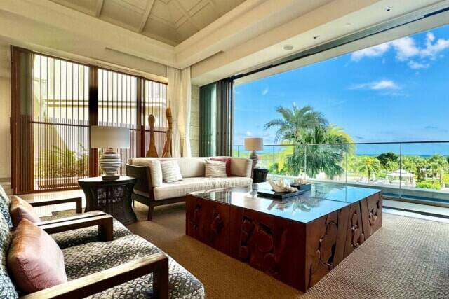 客室でラウンジ気分。期間限定【ANAインターコンチネンタル石垣リゾート・ベイウイング】客室ミニバーが無料に