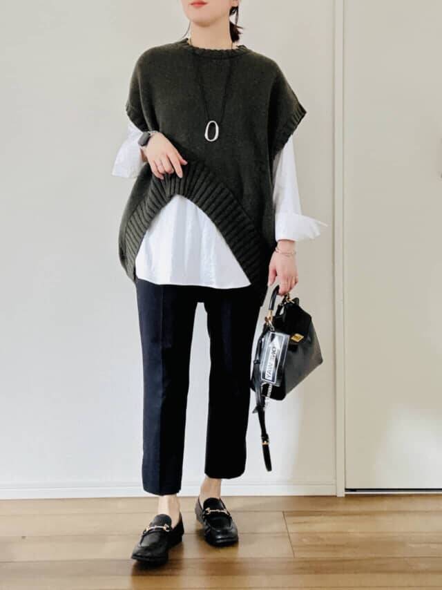 寒暖差の大きい3月。40代・50代の春待ちコーデは【ZARA】アシンメトリーベストで解決