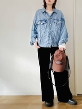 そのデニム、着方で古見えすることも。40代が今すぐ更新「春デニム」着こなし新ルール